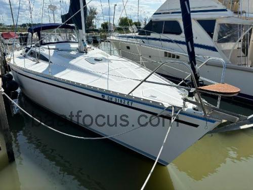 Hunter 70 Spesifikasjoner og anmeldelser